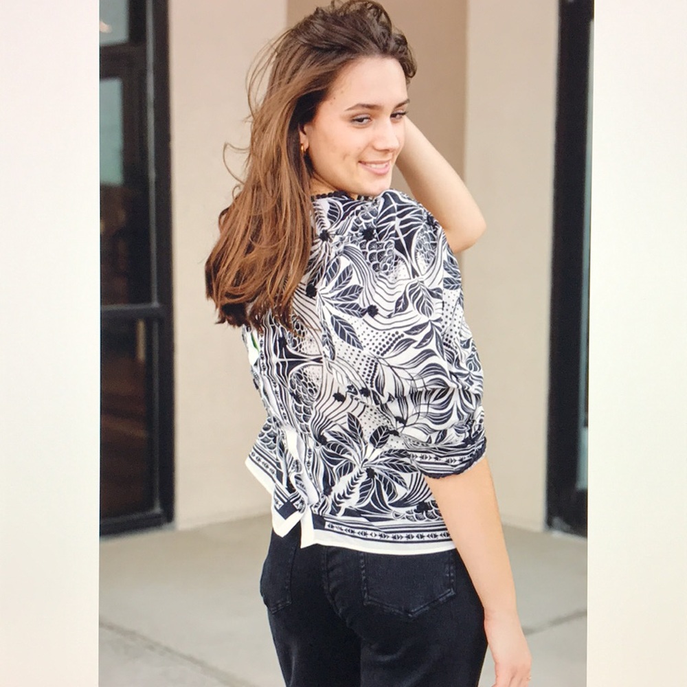 FARM Rio monochrome elegance scarf print blouse S - Picture 9 of 16